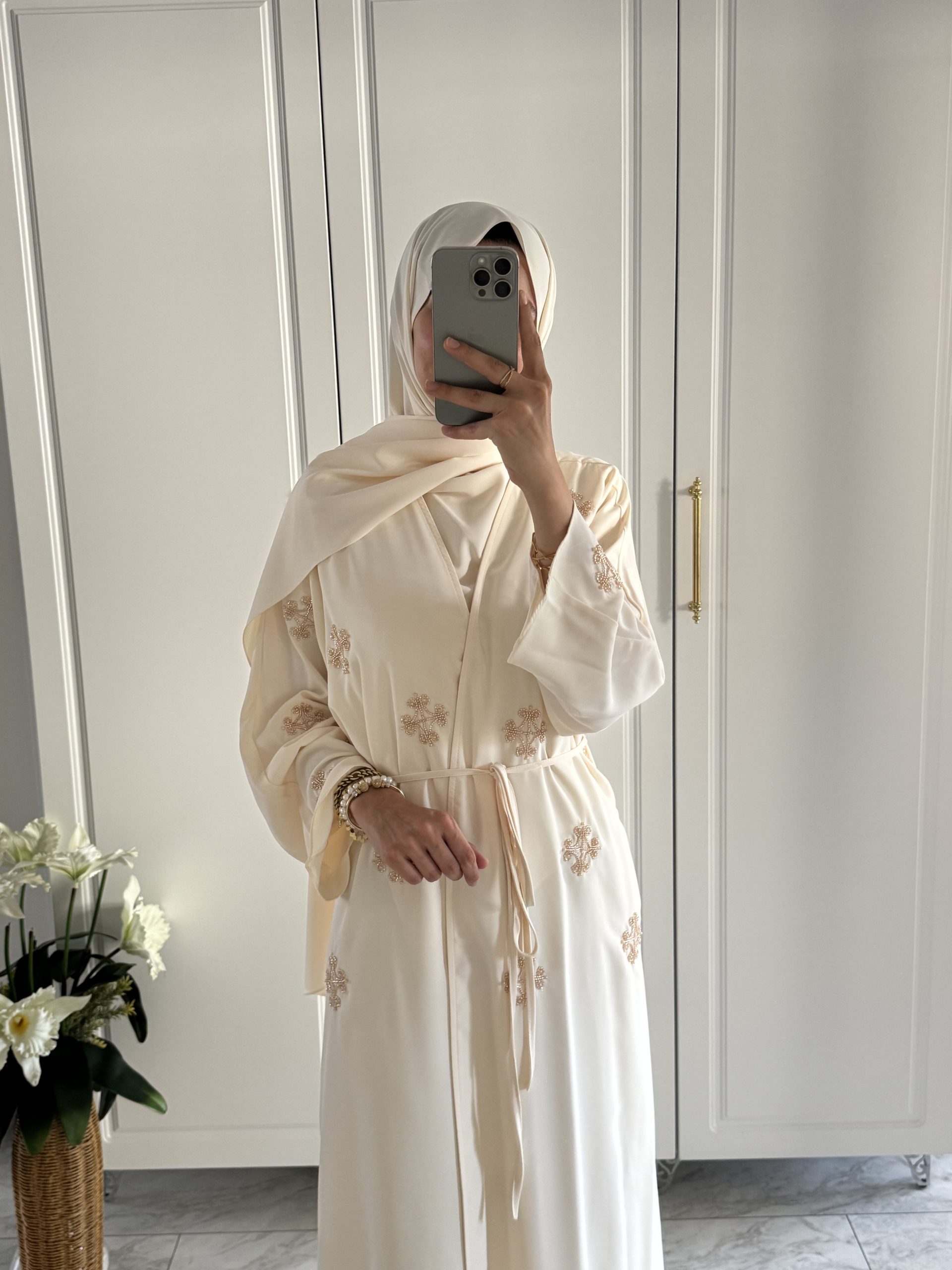 Boncuk İşleme Abaya - Görsel 2
